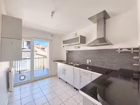 location appartement 3 pièces 70m² evian les bains 74500