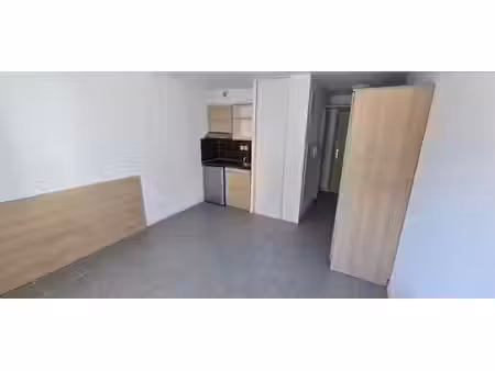 location appartement 1 pièce 20 m² à grenoble (38000)