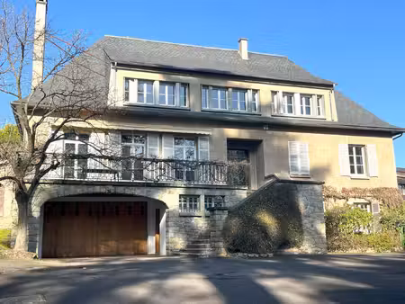 sur les hauteurs de chamalières grande villa 300m2 et un app