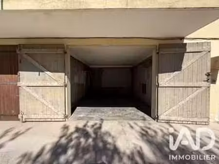 vente garage et parking à fréjus (83370) : à vendre / 14m² fréjus