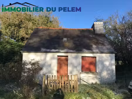 la petite maison dans la prairie (25m2) + 7 403 m² de terrains