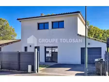 location maison 4 pièces 106 m² à montrabé (31850)  1 300 €