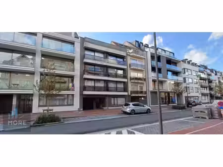 appartement te koop in knokke-heist met 2 slaapkamers