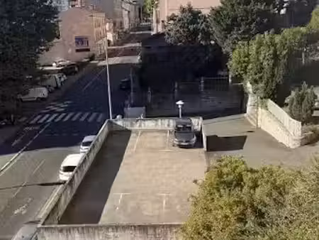 location parking 12 m² à saint-etienne (42000)  40 €