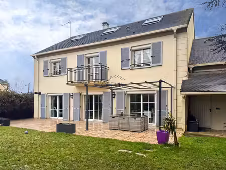 maison 6 chambres 223 m2