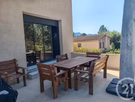 location maison 3 pièces 77.5 m² à pourrières (83910)  1 165 €