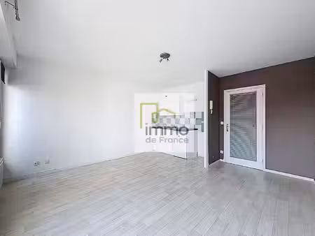 studio loos - 1 pièce(s) - 25.23 m2
