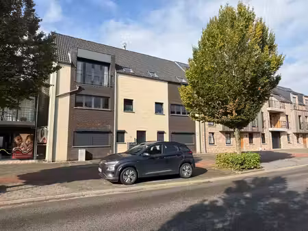 appartement te koop in sint-job-in-'t-goor met 3 slaapkamers