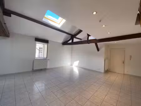 location appartement 2 pièces 65m²