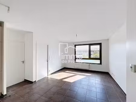 t2 à viry tout confort avec garage au pied des commerces  à deux pas de la suisse