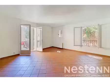 à vendre draguignan centre ville appartement t3 loué avec balcon