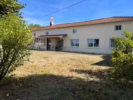 vente maison 6 pièces 171 m² à jonzac (17500)  265 500 €