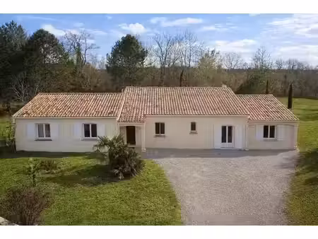 vente maison 7 pièces 209 m² à dirac (16410)  329 000 €
