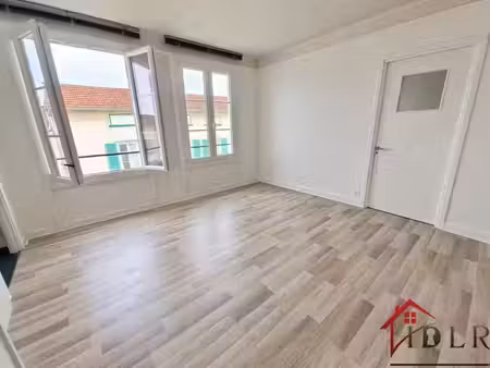 location local industriel 5 pièces 112 m² à châlons-en-champagne (51000)