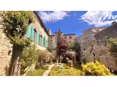 vente maison 10 pièces 463.65 m² à bourg-saint-andéol (07700)  250 000 €