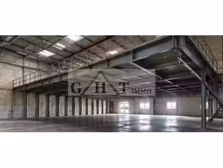 location local commercial