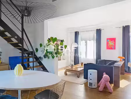 appartement t4 de 105 m² entièrement rénové au cœur de lacroix-falgarde