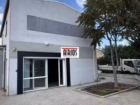 location local commercial