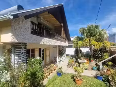 vente maison 9 pièces 164 m² à cilaos (97413)  366 000 €