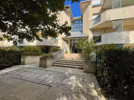 location appartement 1 pièce  29.35m²  gif