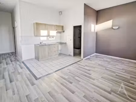 location appartement 2 pièces  35.21m²  sainte
