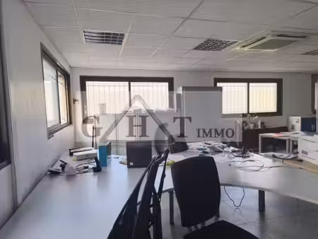 640 m² entrepot bureaux a vendre a croissy beaubourg