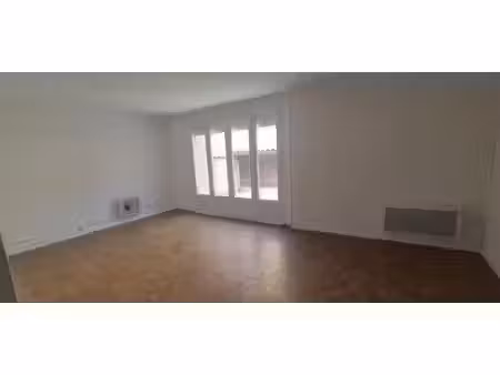 location appartement 3 pièces 54 m² à villeveyrac (34560)