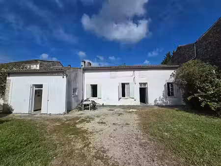 vente maison 7 pièces 125 m² à lozay (17330)  114 000 €