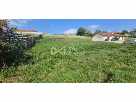 terrain à bâtir de 987 m²
