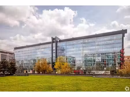 location bureaux 629m² à 8829m²