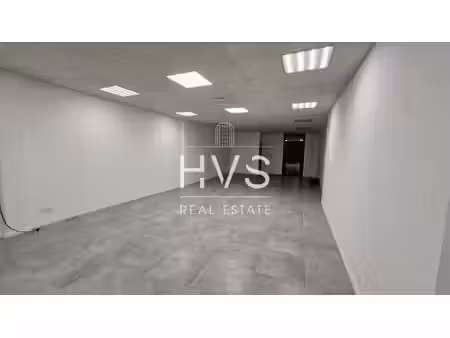 location local commercial 151m² aix en provence 90ème