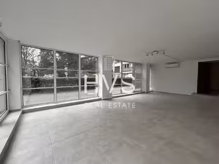 location local professionnel 50m² aix en provence 13100