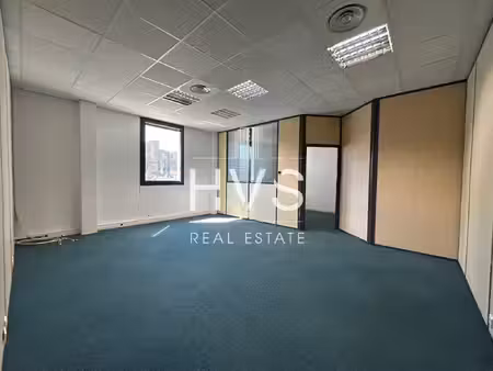 location local professionnel 58m² aix en provence 13290