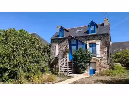 vente maison 4 pièces 85 m² à carhaix-plouguer (29270)  134 590 €