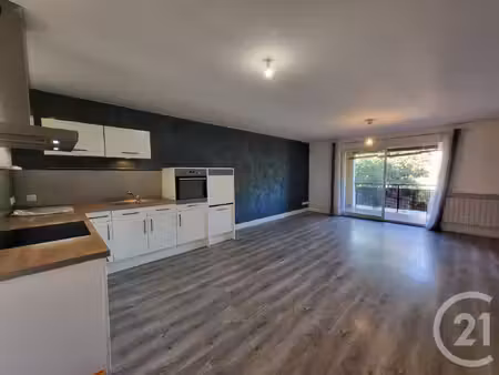 location appartement 3 pièces 66m² salon de provence 13300