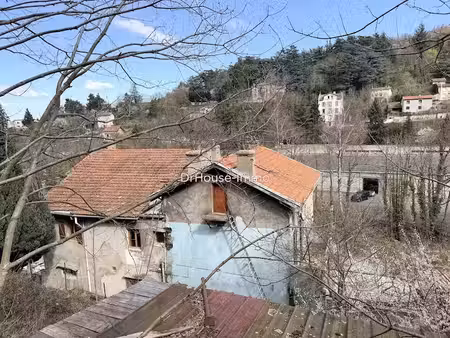 vente maison 9 pièces 261.38 m² à saint-etienne (42000)  137 475 €