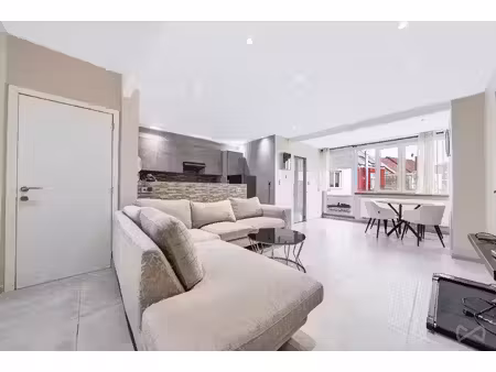 appartement te koop in sint-jans-molenbeek met 1 slaapkamer