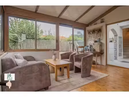 maison familiale en pierre avec 4 chambres  bureau  garage e