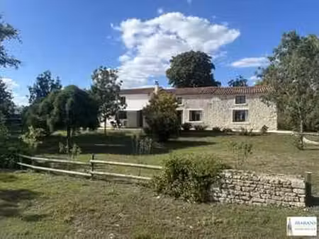 vente maison à vix (85770) : à vendre / 157m² vix