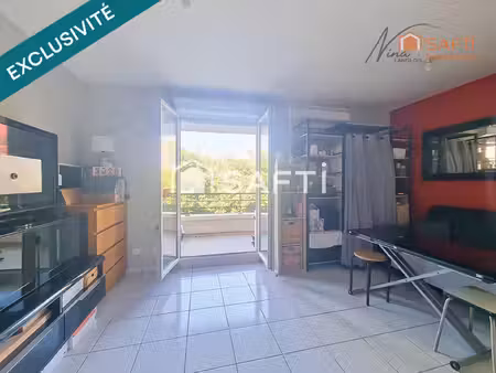 studio 28 m² avec terrasse et parking