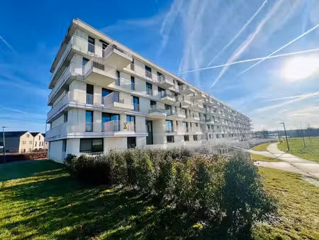 appartement moderne avec 3 chambres  terrasse et place de pa
