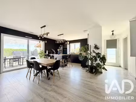 maison traditionnelle à colombier-le-jeune (07270)