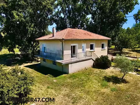 villa sur sous-sol avec dependance