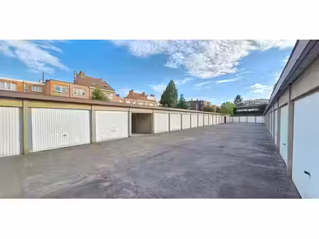 box à vendre à molenbeek-saint-jean pour € 27.500