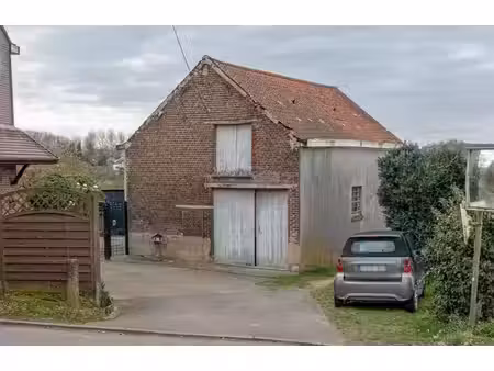 maison à rénover dans une rue calme à dilbeek