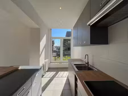 appartement 1ch rénové à géronsart