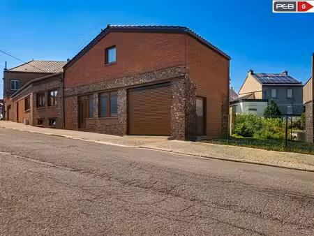 belle maison deux chambres avec garage et jardin