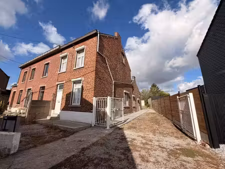 maison 3 façades située au calme !