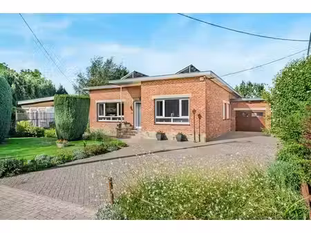 bungalow 4 façades  3 ch  jd  gar.