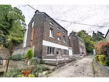 charmante maison 3ch avec garage et extérieur!